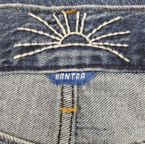 NWT Daily Blue By AG MANTRA Barrel Leg Jeans Size 30 - Picture 4 of 8